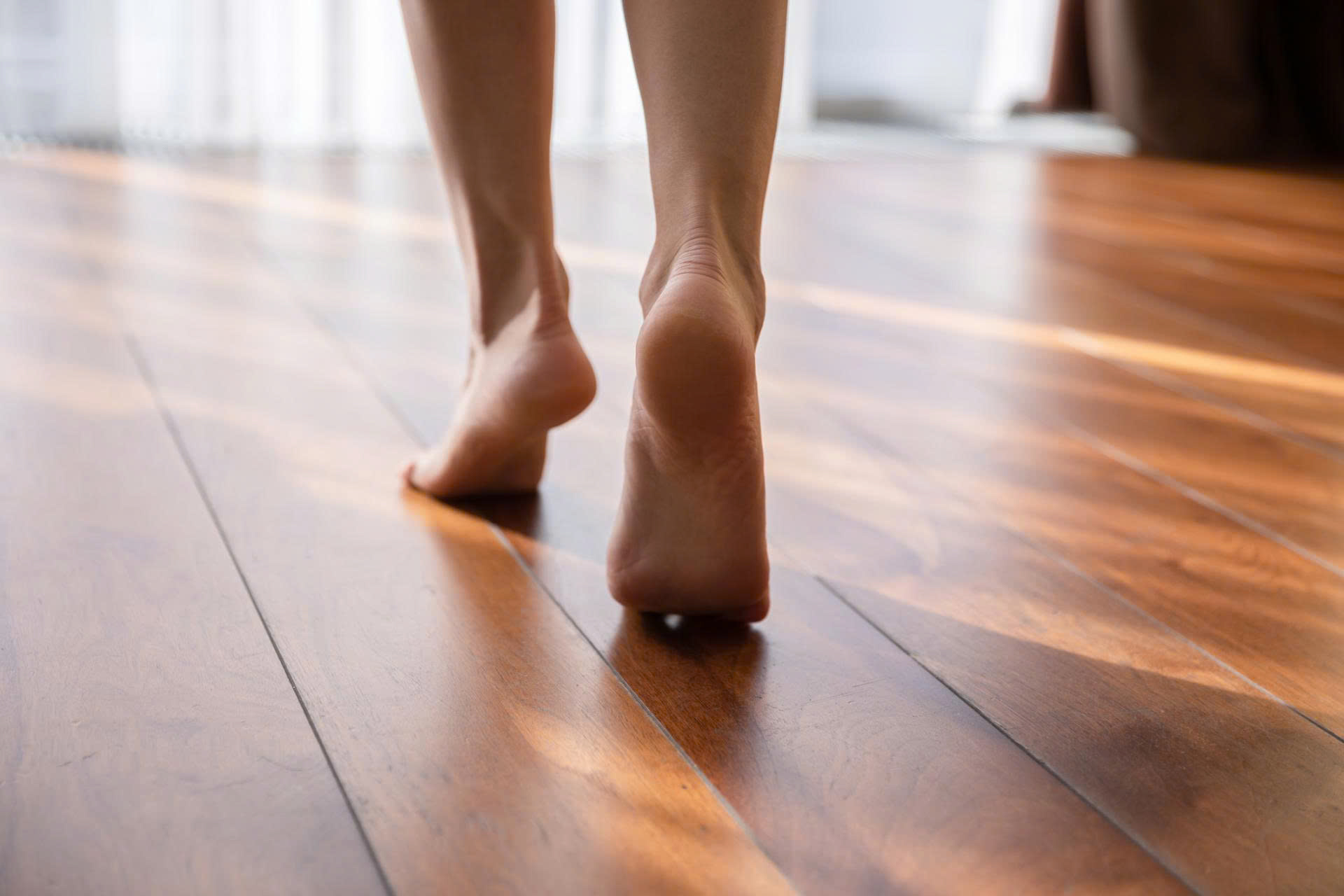 Sàn Gỗ Kỹ Thuật Có Giúp Giảm Tiếng Ồn Khi Di Chuyển?